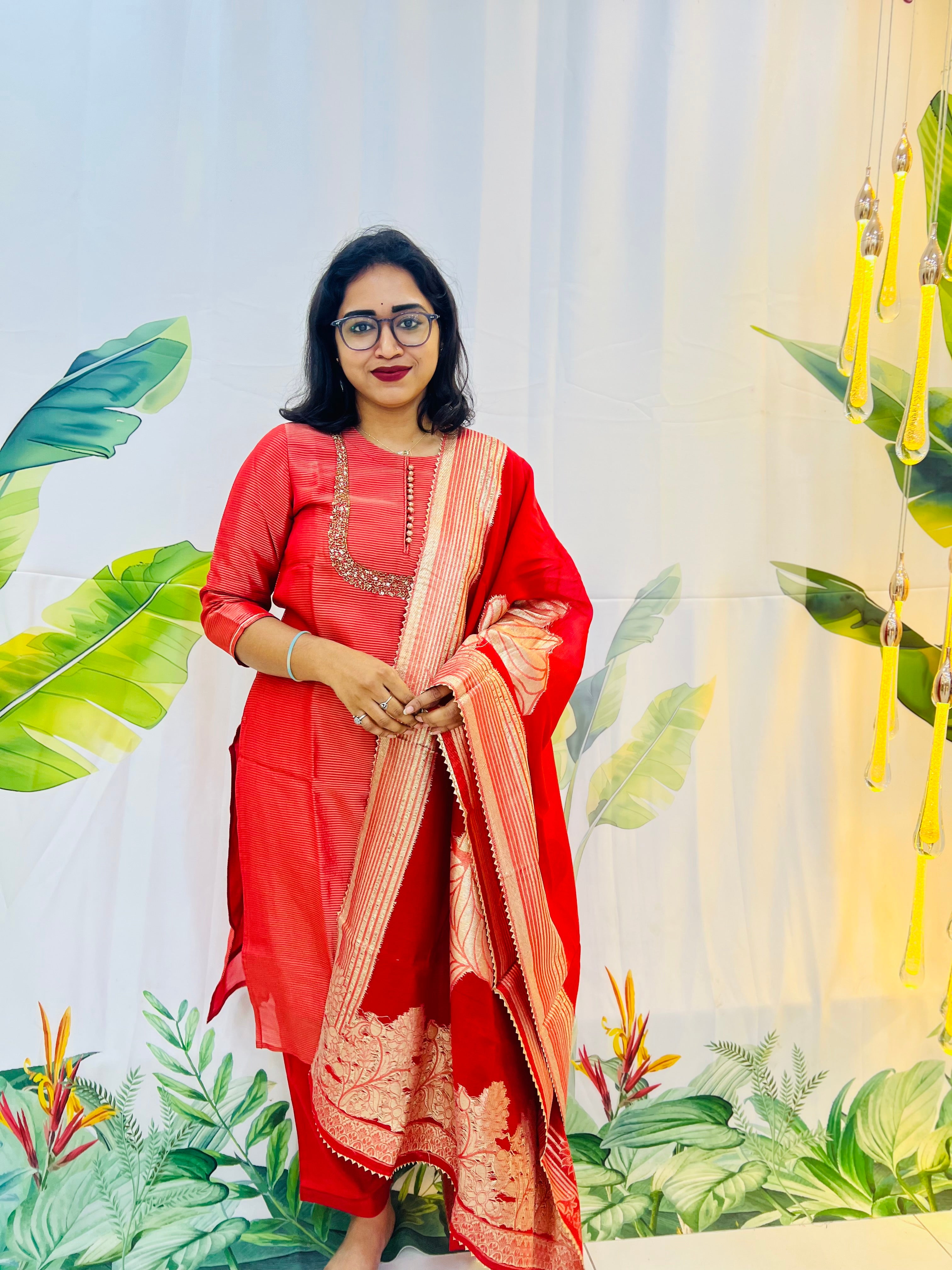 Elegant Red Traditional Golden Zari Salwar Suit