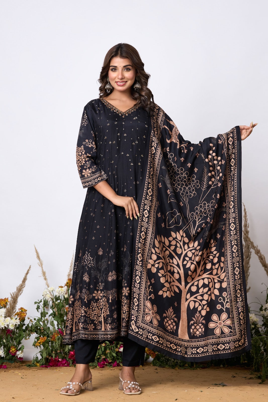Black anarkali