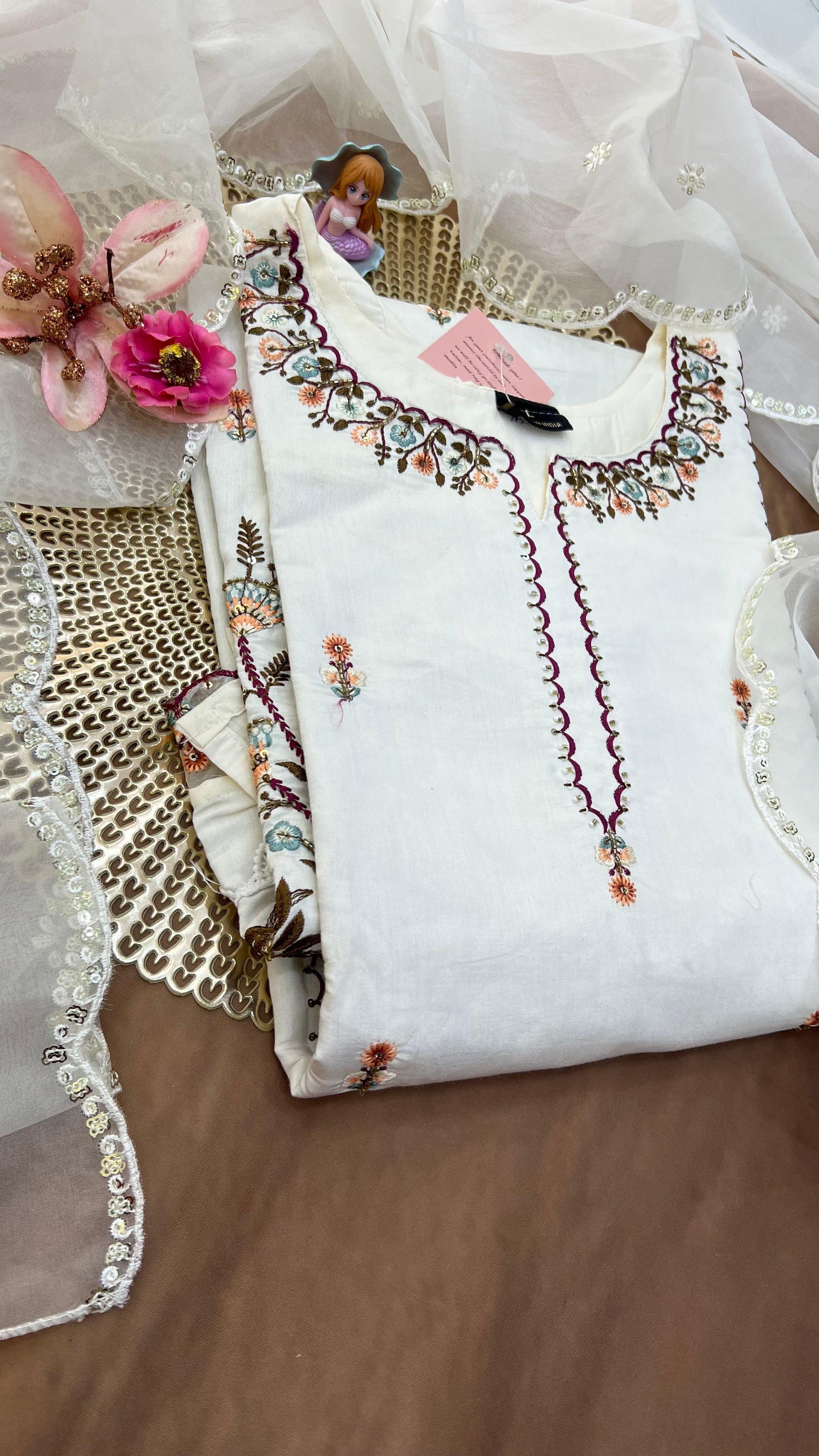 White Cotton Kurti with Hand Embroidered Floral Detailing 🌸